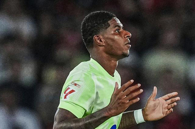 梅西续约迈阿密国际，备战2026世界杯挑战阿根廷荣耀